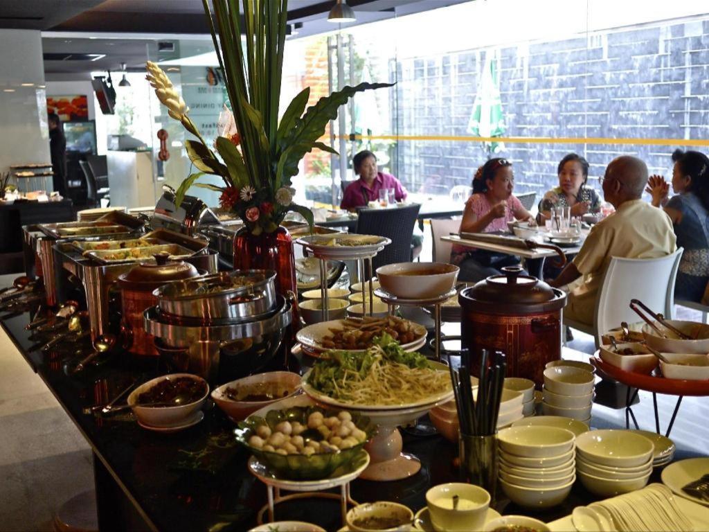 The Heritage Silom Hotel Bangkok Zewnętrze zdjęcie